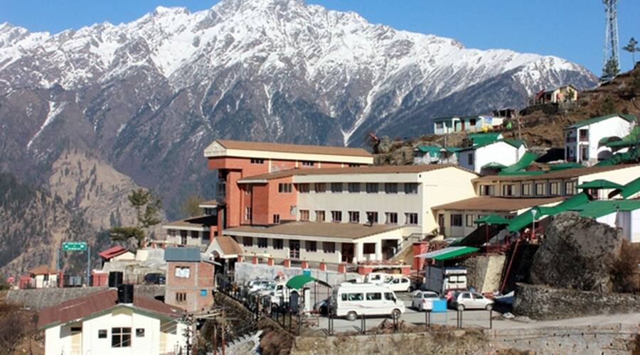 Auli shop ski resort